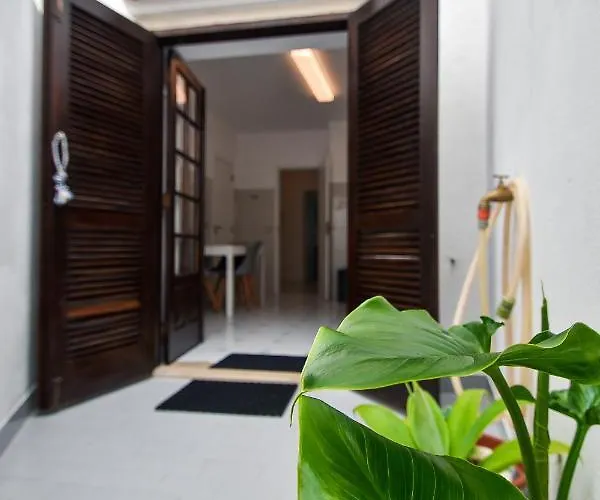 A Casa Na Foz - West Is The ! *